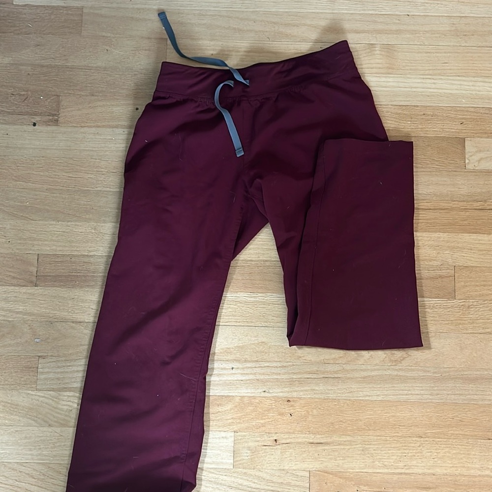 burgundy figs bottoms